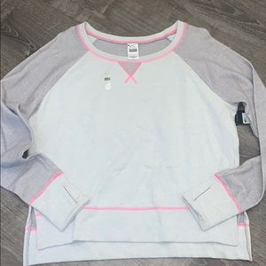 Light crew neck